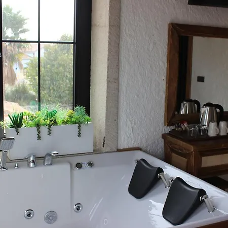 Aura Village Hotel Alaçatı